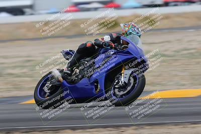 media/Jan-14-2023-SoCal Trackdays (Sat) [[497694156f]]/Turn 4 Set 2 (1030am)/